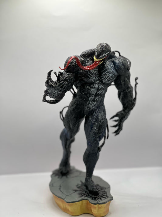 VENOM CON BASE 30CM