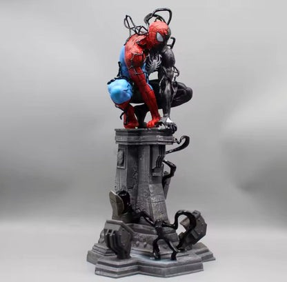 SPIDERMAN VENOM SYMBIOTE 40CM CON LED